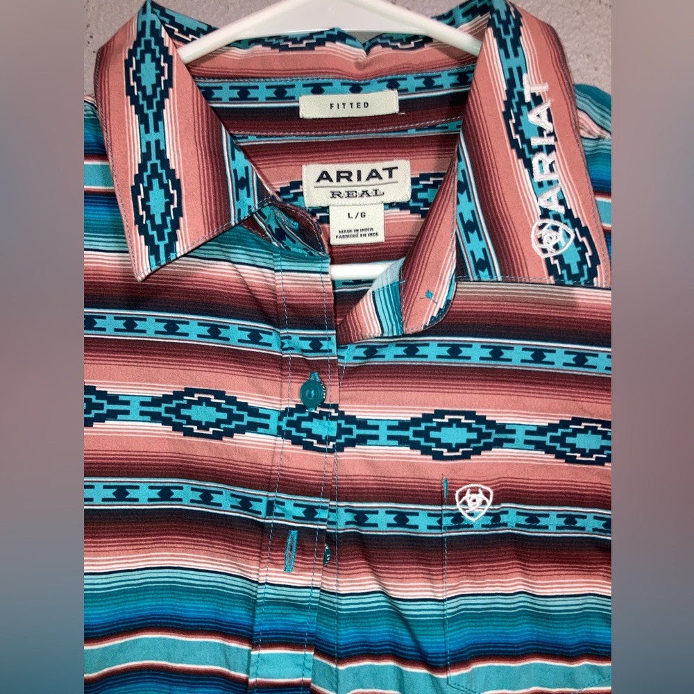 Women Ariat button up shirt